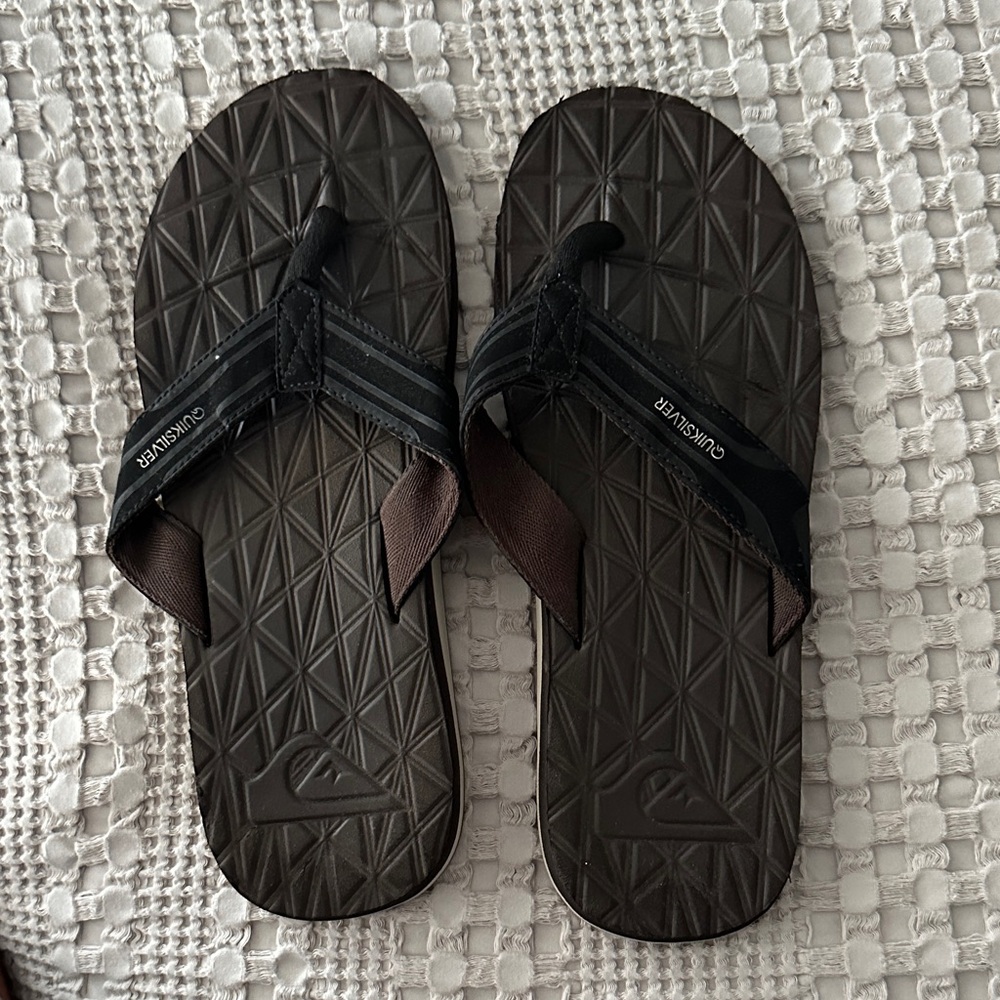Quiksilver Dark Brown and Black flip flop 12